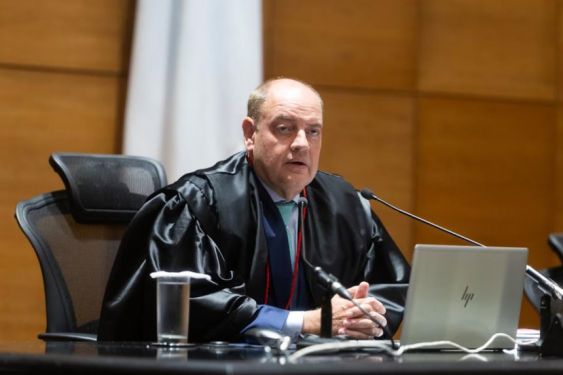 Governador em exercício do RJ nomeia novos secretários