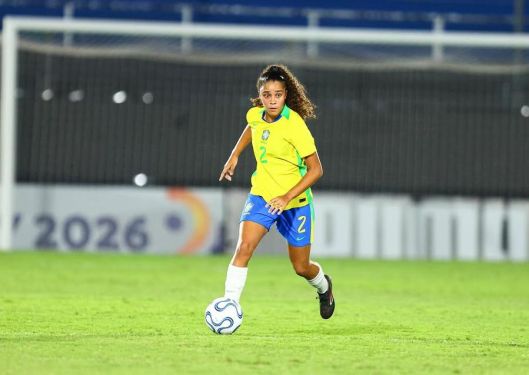 Campista Yasmin Queiroz é campeã do Sul-Americano Sub-17 com a Seleção Brasileira 