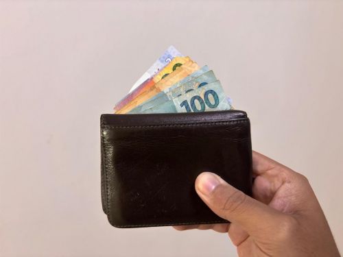 Primeira parcela do 13º dos servidores estaduais será paga em maio