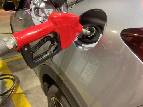 Governo publica decreto com subsídio de R$ 0,44 por litro da gasolina