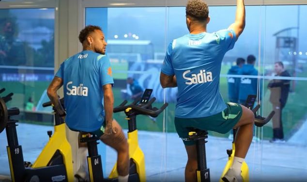 Lesão tira Neymar dos amistosos e acende alerta para estreia no Mundial