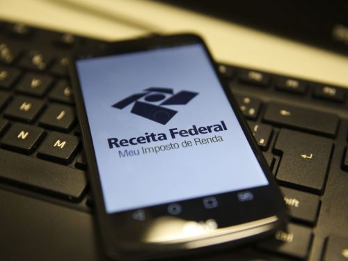 Receita paga nesta sexta o maior lote de restituição do Imposto de Renda da história