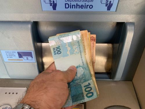 Prefeitura de Quissamã antecipa primeira parcela do 13º salário dos servidores
