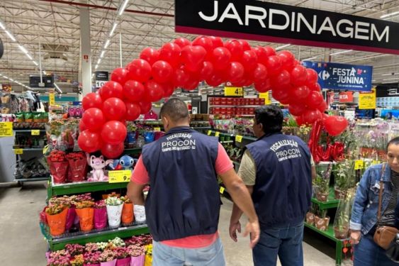 Dia dos Namorados: Procon Campos encontra variação de até 256% em presentes e refeições