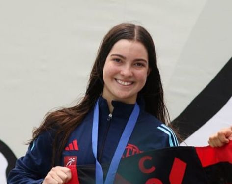 Nicole de Thuin busca tricampeonato brasileiro juvenil de natação em Recife