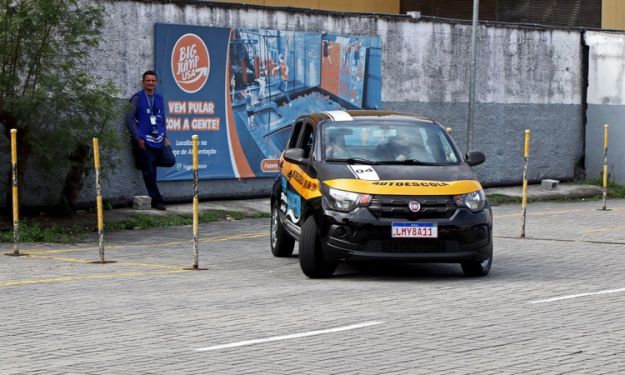 Detran deixa de exigir manobra de baliza no exame prático de primeira habilitação
