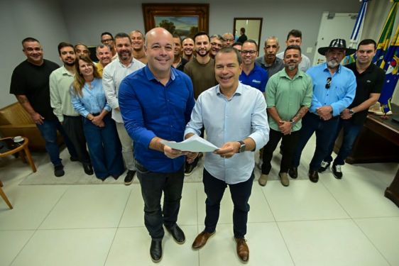 Prefeito Frederico Paes anuncia recomposição salarial para servidores 