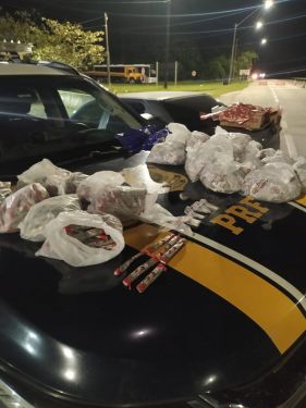 Homem é preso com drogas embaladas em papel de presente na BR-101
