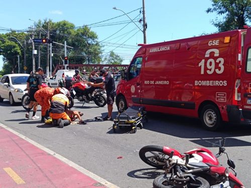 Crescimento de acidentes com motos e bicicletas elétricas preocupa médicos do HFM