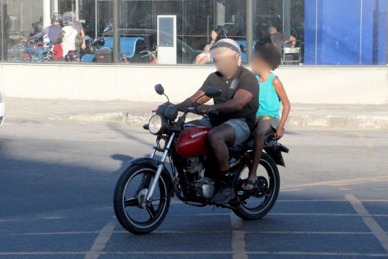 Guarda Municipal orienta sobre regras para transporte de crianças em motocicletas