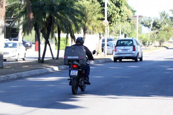 Governo lança programa com financiamento de motos para entregadores e mototaxistas