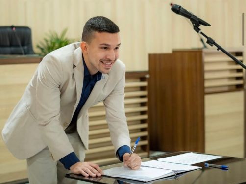 Bruno Vianna toma posse na Câmara Municipal de Campos