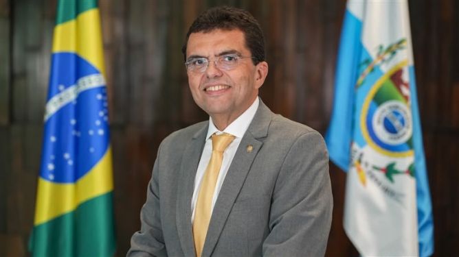 Deputado estadual Chico Machado é internado em hospital de Macaé