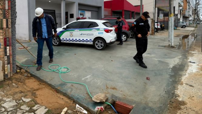 Ação da Águas do Paraíba e PM flagra ligação clandestina em estabelecimento comercial