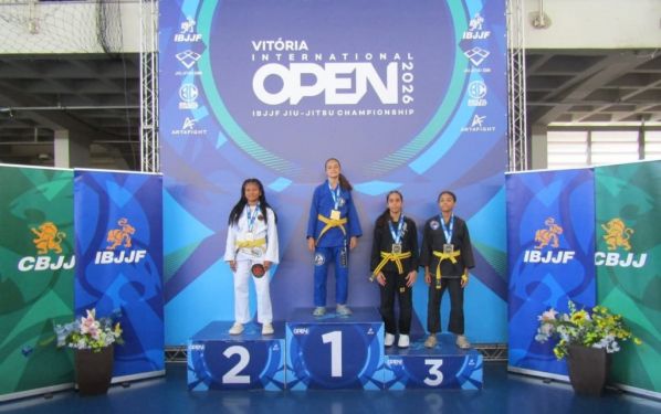 Campista, lutadora de Jiu-Jitsu conquista medalha de ouro no Vitória International Open 2026