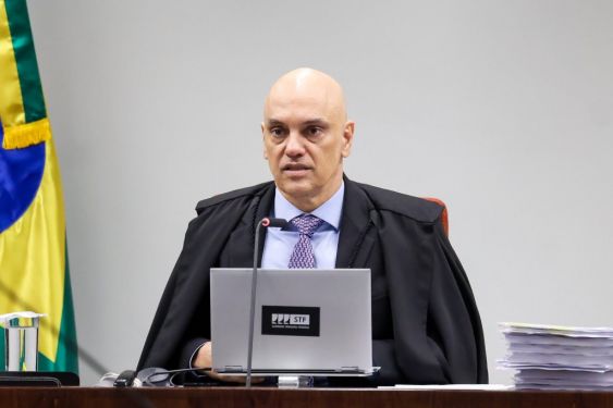 Relatório da PF revela diálogos entre Alexandre de Moraes e Daniel Vorcaro antes de prisão