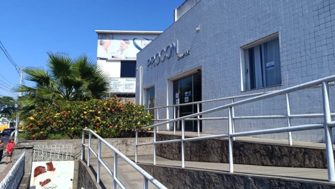 Procon orienta consumidores sobre direitos no atendimento bancário em Campos 