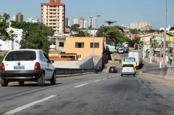 Prefeitura orienta motoristas sobre rotas alternativas durante interdição da Ponte Leonel Brizola