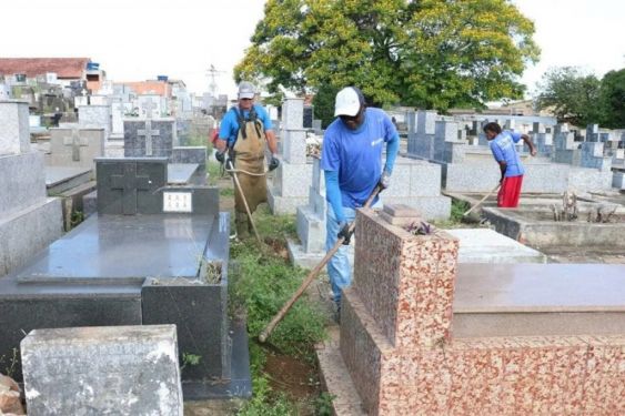 Codemca realiza manutenção permanente de cemitérios municipais