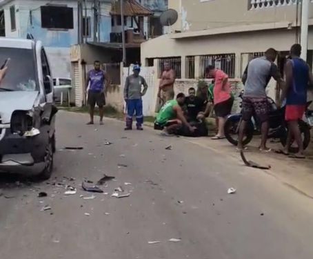 Acidente entre carro e moto deixa homem ferido em Grussaí 