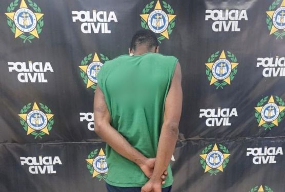 Homem condenado por tráfico é preso enquanto trabalhava em supermercado 