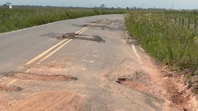 Moradores cobram manutenção em estrada que liga Lagoa de Cima por Santa Cruz