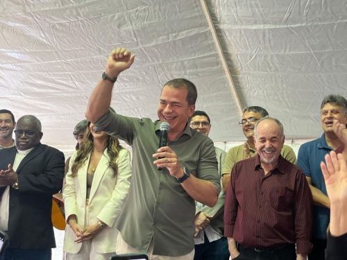Prefeito anuncia antecipação de pagamento em comemoração à Semana do Servidor