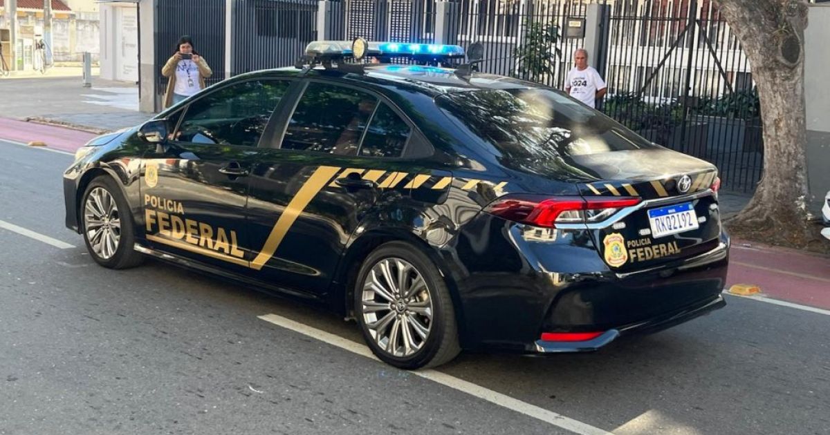 PF apreende R$ 500 mil com funcionárias de sindicato em Campos